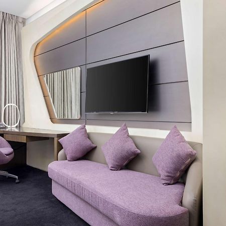 V Hotel Dubai, Curio Collection By Hilton Екстер'єр фото