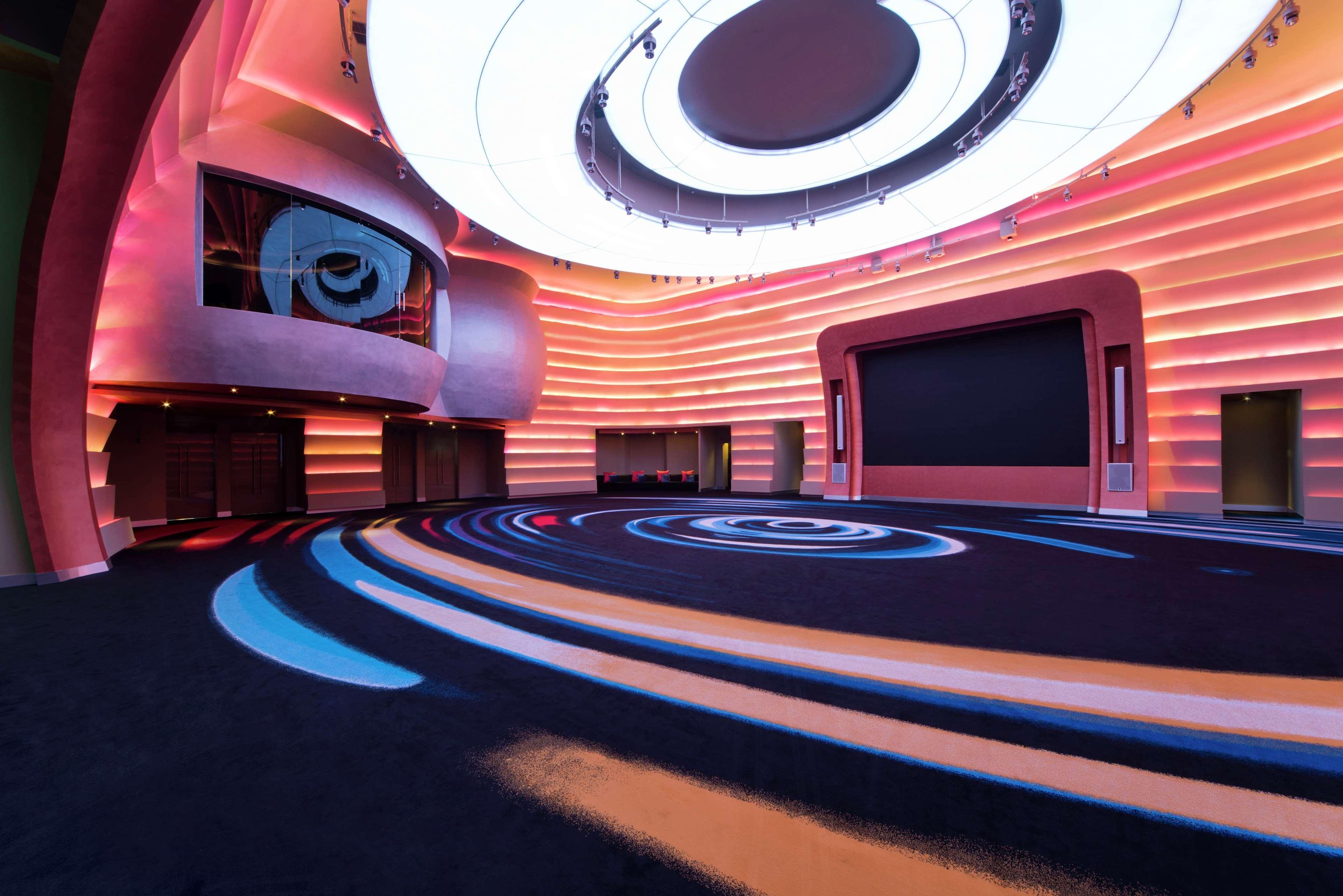 V Hotel Dubai, Curio Collection By Hilton Екстер'єр фото The interior of the main hall