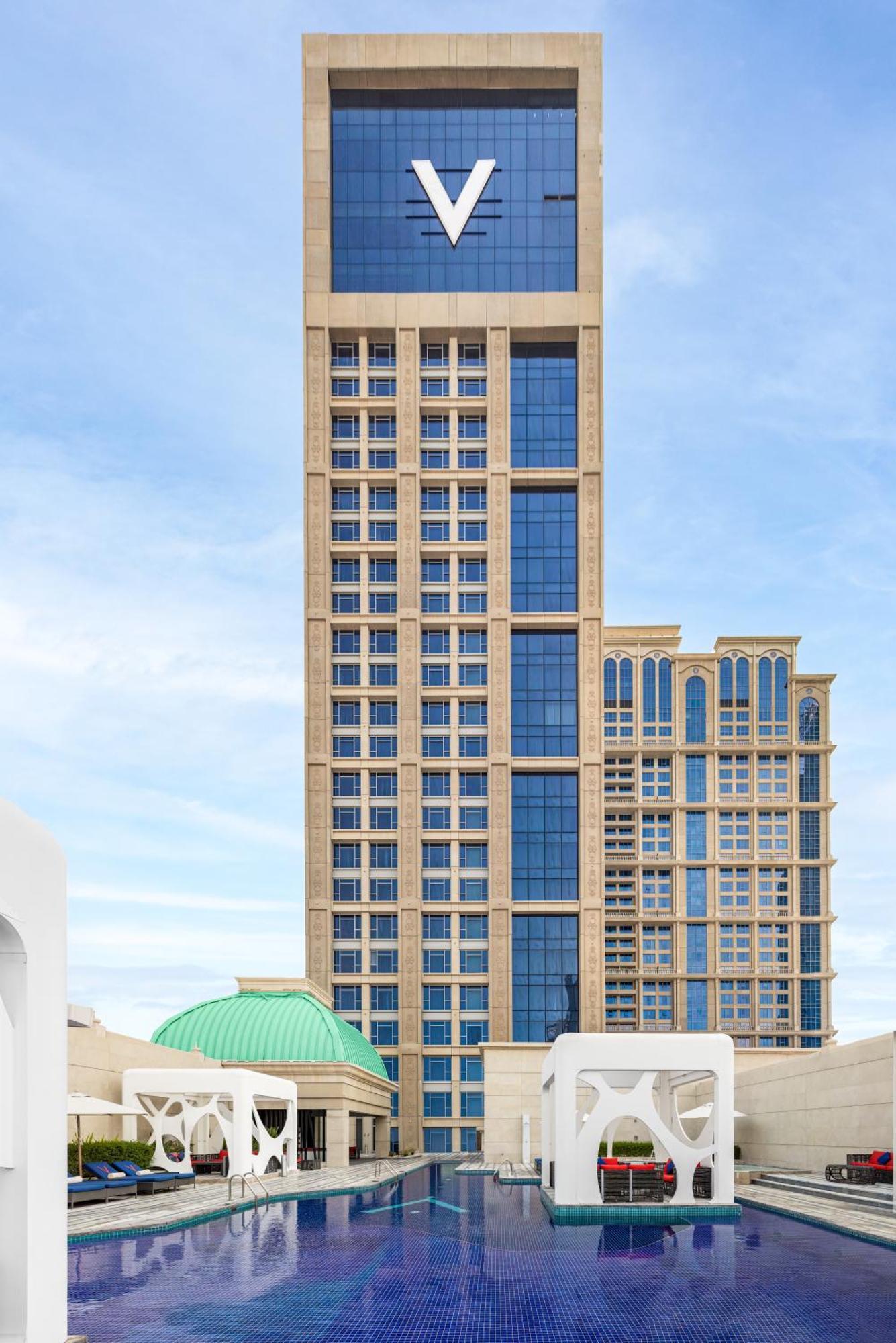 V Hotel Dubai, Curio Collection By Hilton Екстер'єр фото The hotel in 2019