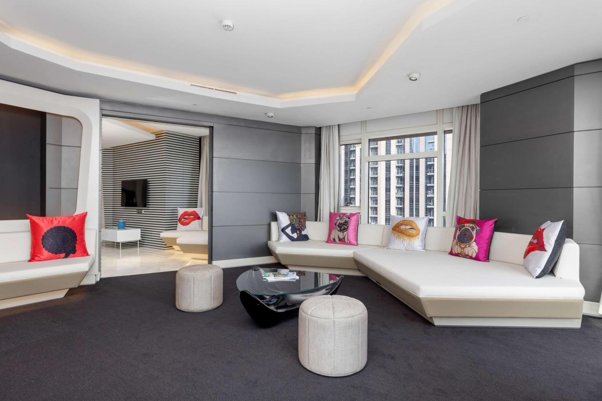 V Hotel Dubai, Curio Collection By Hilton Екстер'єр фото