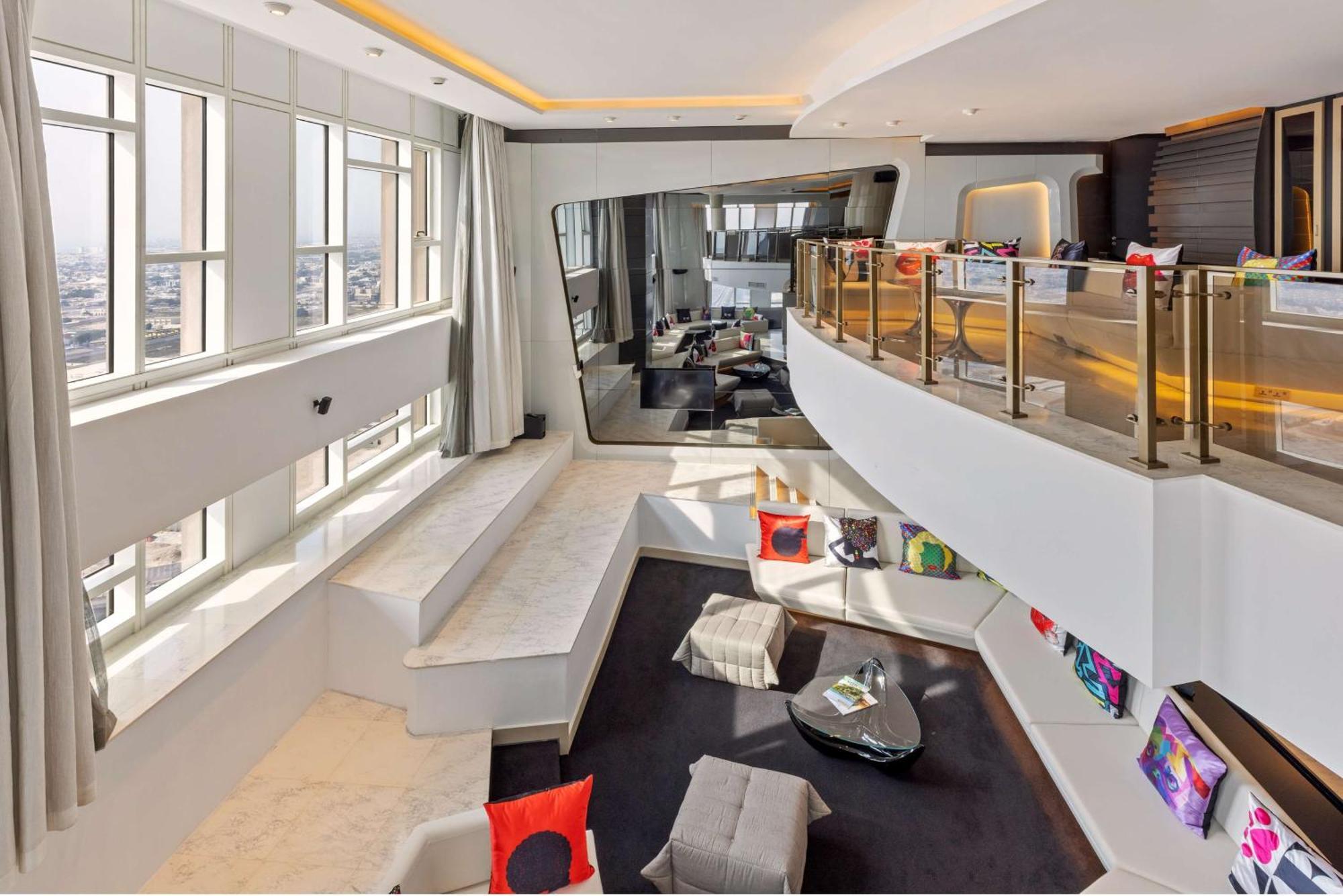 V Hotel Dubai, Curio Collection By Hilton Екстер'єр фото